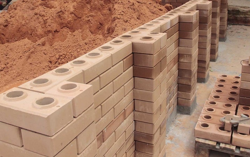 tijolo-1 Benefícios dos blocos de solo cimento